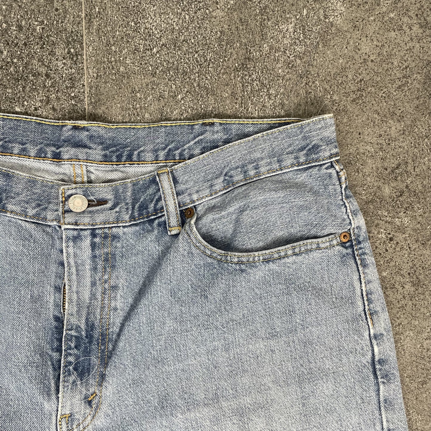 Levis Jorts 505 I L