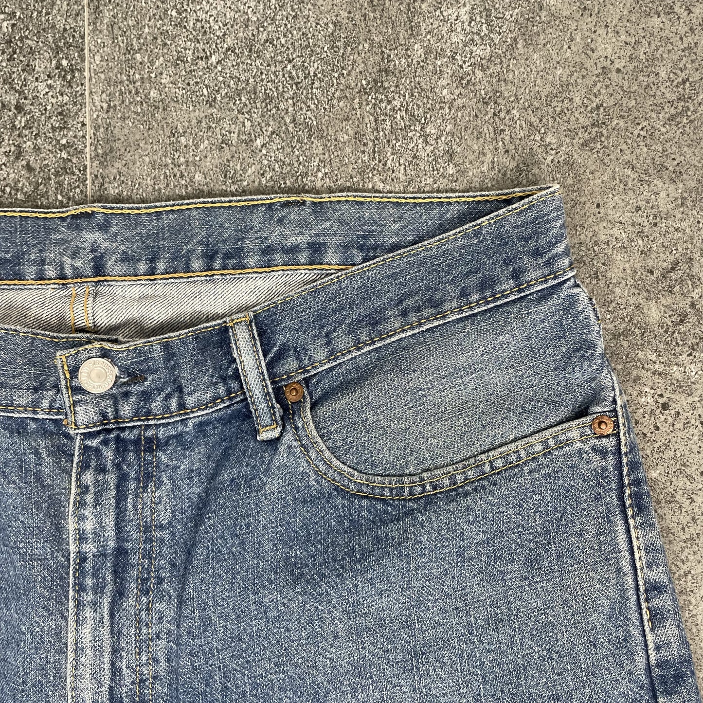 Levis Jorts 505 I L