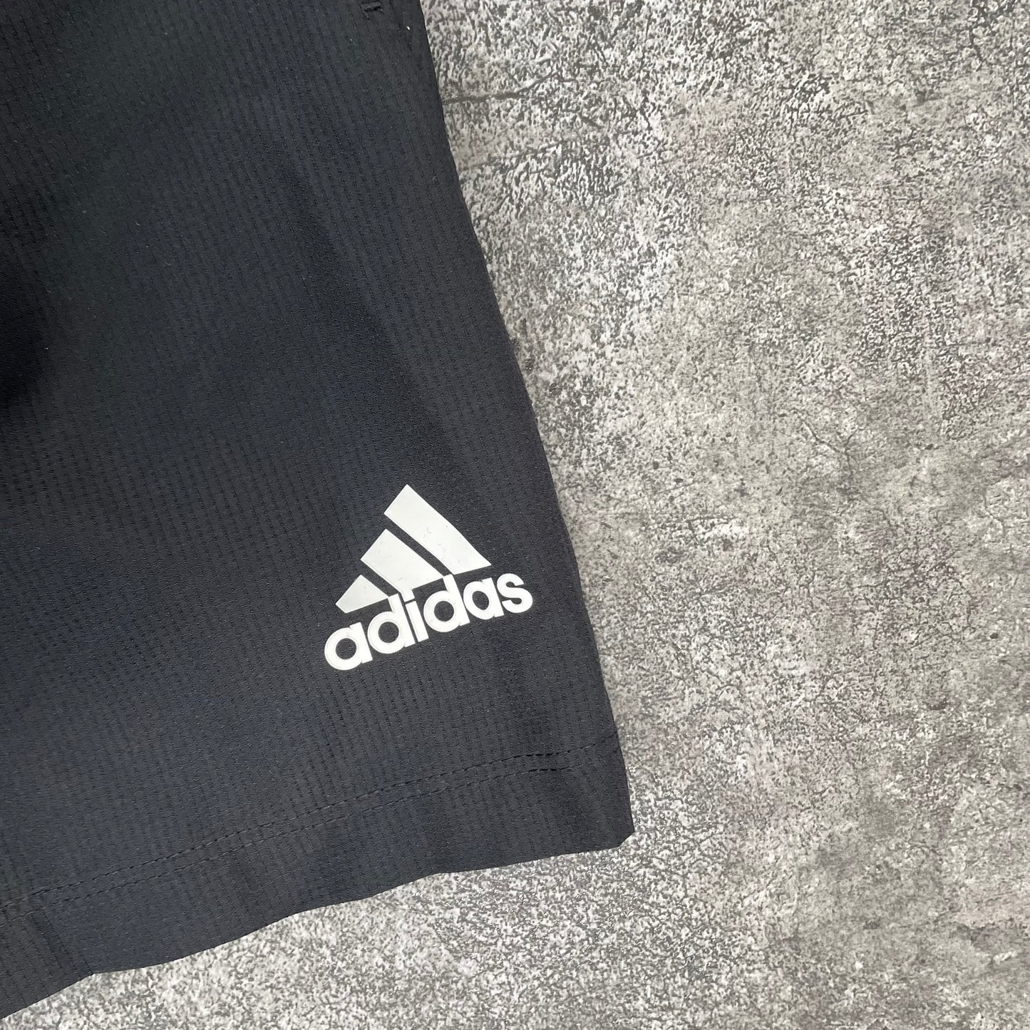 Adidas hlače I 2XL